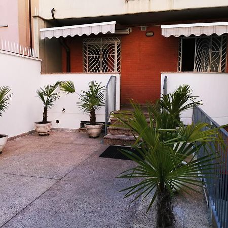 New Luxury Apartment, Milan City Center Екстер'єр фото