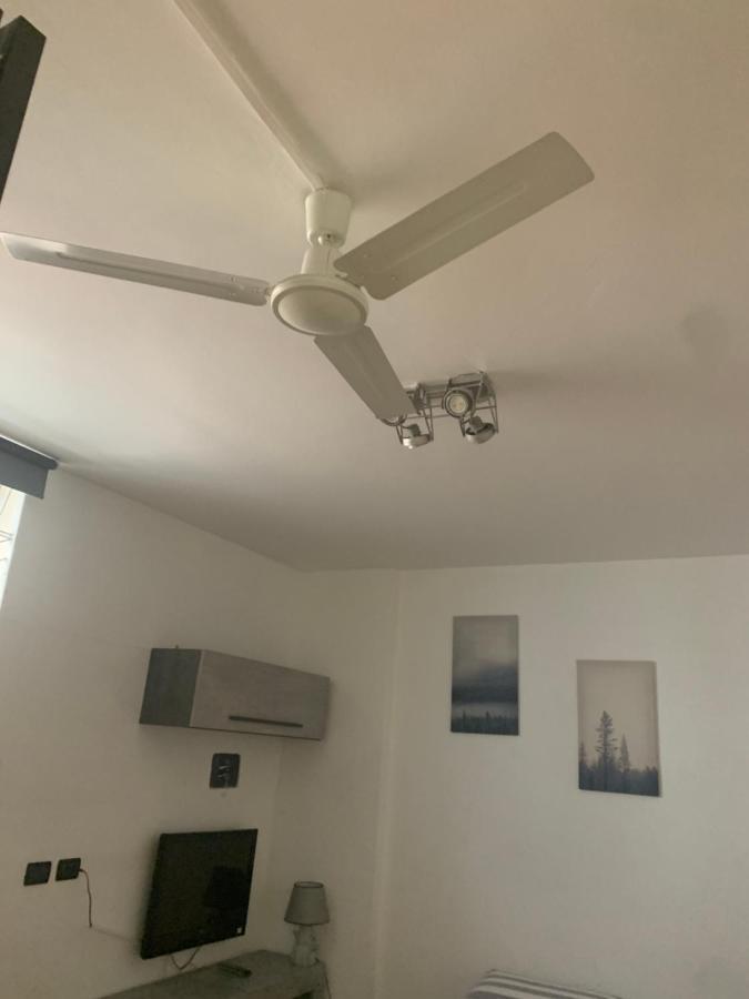 New Luxury Apartment, Milan City Center Екстер'єр фото